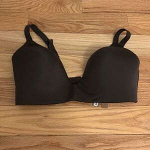 Lightly lined bra